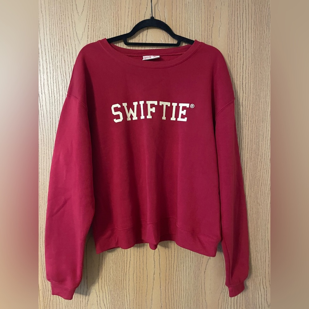Red “Swiftie” Taylor Swift sweatshirt